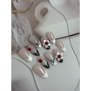 Uñas Postizas Lucky Lady, Elegantes y con Estilo - Product Image 1