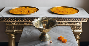 โคมไฟดิวาสีทองพร้อมสลักดีไซน์โคมไฟน้ำมันทองเหลืองทำด้วยมือและอุปกรณ์เสริมสำหรับวัดดิวาลิพูจาและของขวัญตกแต่งบ้าน - Product Image 5