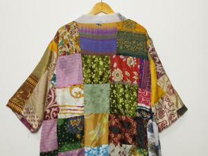 Mix Assortiment Vintage Soie Kimono Robe Recyclé Sari Peignoir Indian Beach Cover Up Léger Boho Robe de chambre pour les femmes - Product Image 3