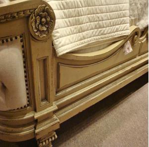 Lit King Size Moderne Élégant de Luxe Français avec Cadre en Bois Massif - Product Image 2