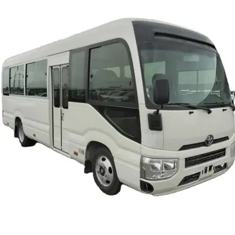 حافلة TOYOTA COASTER مستعملة إصدار 2023 بمقاعد 23 وذات سعة 4.2 لترات ومحرك ديزل يدوي