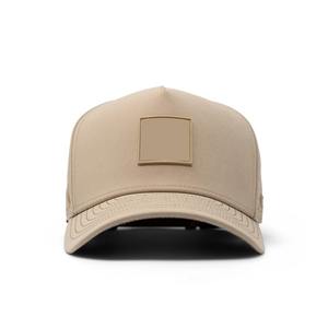 Gorra de béisbol impermeable con logotipo de Parche de goma de 5 paneles personalizada, gorras perforadas con agujeros cortados con láser, gorras de golf deportivas de rendimiento - Product Image 2