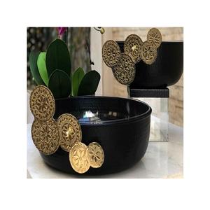 Ensemble de deux bols de service en métal de couleur noire et or en vrac de taille différente pour la vaisselle - Product Image 1