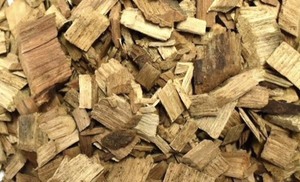 Copeaux de bois polyvalents utilisés comme paillis pour les plantes - Product Image 2