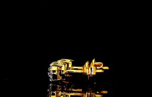 Pendientes finos de oro rosa y oro blanco de 14K con diamantes VVS cultivados en laboratorio para fiestas, aniversarios, joyería certificada IGI - Product Image 3