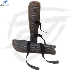 Espinillera de piel con logotipo personalizado, protector de panal anticolisión para fútbol, soporte cómodo para aliviar el dolor de piernas - Product Image 5