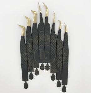 แหนบต่อขนตาปลอมเคลือบผงสีดำด้านสีทองและลายเพชรที่ยั่งยืนปรับแต่งฉลากได้ตามต้องการ - Product Image 4