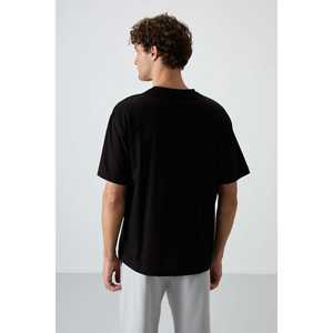 เสื้อยืดพิมพ์ลายทรงโอเวอร์ไซส์สำหรับผู้ชาย-สีดำ ผ้าคอตตอนเจอร์ซีย์เนื้อหนา 100% คอตตอน 88370 - Product Image 2