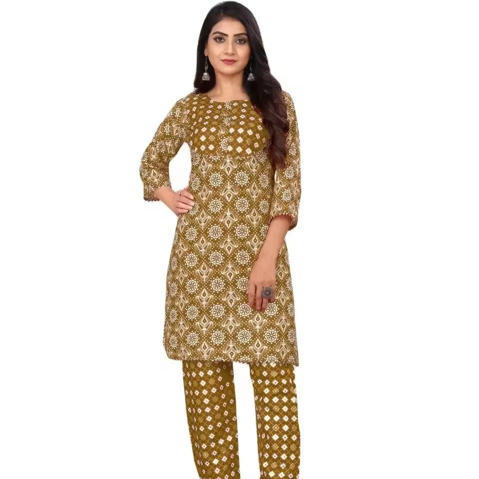 Baru Satu gaya mewah pernikahan punjabi terbaru grosir Viscose Reyon Kurtis dengan Reyon slub