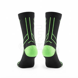 Custom Winter Outdoor MTB Cycling <b>Socks</b> for Men-Lightweight Eco-Friendly <b>Breathable</b> Stretch Trail Performance Sports <b>Socks</b> - Product Image 2