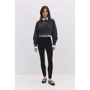 Pantalones Casuales de Corte Ajustado y Elásticos - Product Image 1