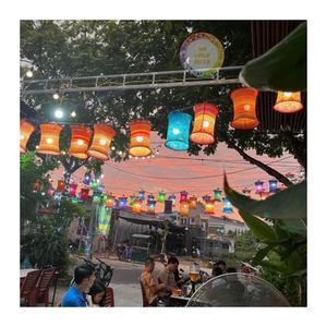 Linternas de seda de tamaño personalizado al por mayor decoraciones icónicas para restaurantes y festivales, eventos y fiestas hechas a mano en Vietnam - Product Image 3