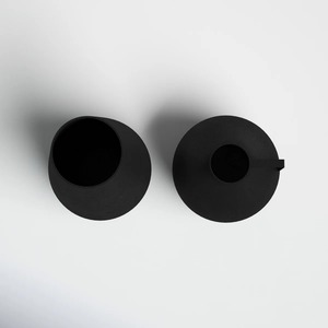 แจกันสีดำเรียบง่ายพร้อมรายละเอียดสีทองเหมาะสำหรับห้องนอนโต๊ะเรียนห้องนั่งเล่นและของขวัญสุดสร้างสรรค์หรือใช้ตกแต่ง - Product Image 3