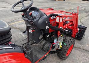 Tractor Compacto KIOTI CX2510 4WD – Diésel Listo para Trabajar - Product Image 4