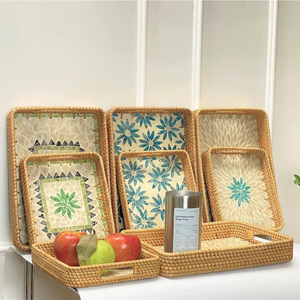 Bandeja rectangular de ratán lacado de Vietnam, tejida a mano con Incrustaciones de nácar para un servicio y decoración elegantes - Product Image 4