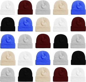 Bonnet d'hiver tricoté OEM avec logo jacquard Conception personnalisée Chapeau d'hiver unisexe en acrylique souple pour l'image de marque et la promotion - Product Image 4