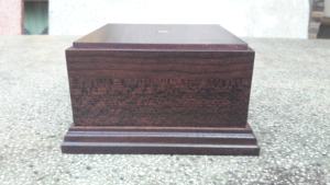 Base de Madera y Trofeos con Núcleo de MDF, Acabado Piano, Modelo VL, Hecho en Vietnam - Product Image 5