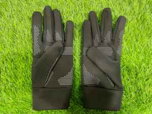 Guantes de dedo para correr con pantalla táctil con logotipo personalizado e impresión - Product Image 4