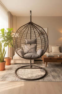 Fauteuil suspendu en forme d'œuf marron avec support et coussins gris - Fauteuil balançoire en rotin - Product Image 2