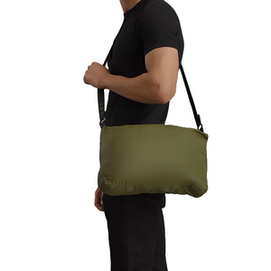 Blouson matelassé en toile de haute qualité pour l'hiver 2026, à capuche, avec doublure chauffante en soie, rouge, manches longues, pour hommes et femmes - Product Image 5