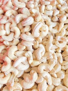 Anacardos orgánicos de Vietnam W180/W320, granos de aperitivos procesados frescos y secos tostados para uso alimentario - Product Image 2