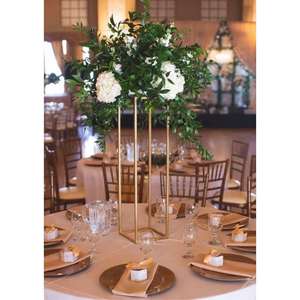 Centro de mesa de metal con recubrimiento en polvo de primera calidad Diseño atractivo para bodas y eventos especiales - Product Image 4