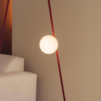 Produit populaire : Lampe sur pied moderne à rail LED pour décoration intérieure, avec télécommande