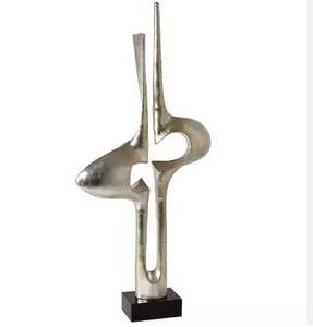 Belle sculpture décorative en métal aluminium en forme de cœur avec base en bois pour la maison, l'hôtel et le bureau. - Product Image 4