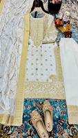 Ensemble haut et bas brodé à motifs fantaisie avec dupatta rose pour soirée par ANTRA LIFESTYLE ETCHE, séchage rapide, protection solaire