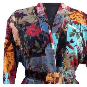 Kimono en velours indien doux luxe confortable peignoir à cordon pour femme Patchwork Design pour automne hiver - Product Image 2