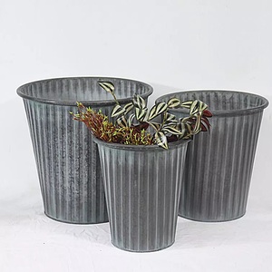 Macetas modernas de metal galvanizado Macetas de hierro enormes y decorativas para jardín Tamaños pequeños a grandes Suministros al por mayor - Product Image 5