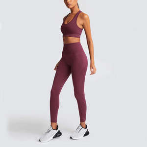 Design tendance Vêtements de sport Ensemble de yoga deux pièces pour femmes Vêtements de sport Offre Spéciale avec logo personnalisé Ensemble de yoga et fitness à vendre - Product Image 1