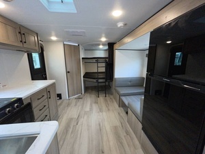 Autocaravana Keystone Coleman Light 22BX 2025, Lista para Enviar - Product Image 4