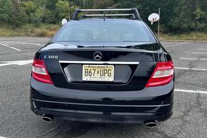 Mercedes-Benz C300 Sedán 2010 usado en buen estado - Product Image 3