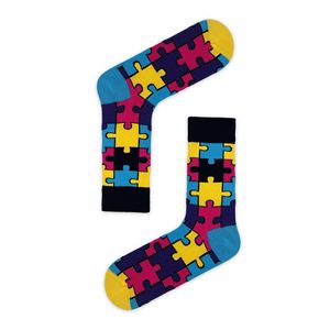 Chaussettes en soie imprimées puzzle colorées pour garçons, respirantes, antidérapantes, durables, avec logo personnalisé, style décontracté, logo brodé sur le corps. - Product Image 1