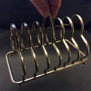 ชั้นวางขนมปังเหล็กสีเงินแบบพับได้สไตล์วินเทจพร้อมโลโก้ที่ปรับแต่งได้-เครื่องมืออเนกประสงค์สำหรับใช้ในห้องครัวหรือโรงรถ - Product Image 6