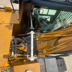 รถขุดไฮดรอลิกอเนกประสงค์ขนาดใหญ่ มือสอง ยี่ห้อแคตเตอร์พิลลาร์ รุ่น CAT320D2L น้ำหนักใช้งาน 35 ตัน สำหรับงานก่อสร้าง - Product Image 5