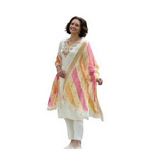 Traje Salwar de Seda India de Diseñador, Moderno y de Alta Gama, con Bordado Exclusivo, para Mujer, Ideal para Fiestas y Eventos Étnicos - Product Image 1