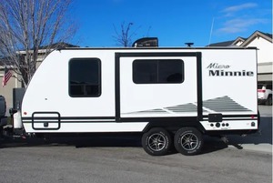 Caravane d'occasion Winnebago Industries Micro Minnie 2108FBS 2020 prête à la vente - Product Image 6