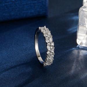 Anillo de boda Jeulia personalizado de doble fila con diseño de ramas y hojas - Product Image 4