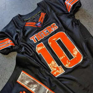 Uniformes de Club Escolar de entrenamiento con camiseta de fútbol con logotipo personalizado al por mayor y uniformes de fútbol americano sublimados personalizados para hombres - Product Image 2