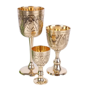 Copa de vino de acero inoxidable Eleve la decoración de su hogar con una copa de vino de lujo de acero inoxidable y latón - Product Image 6