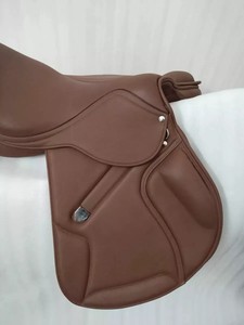 Selle de saut anglaise en cuir de qualité supérieure conçue pour la performance - Product Image 3