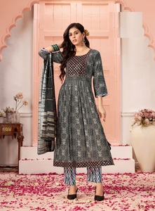 Vestidos casuales de rayón pesado confeccionados en línea tejidos con estampado de lámina y estilo elegante Sikvans a la venta - Product Image 6