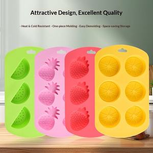 Nouveaux moules à glace en silicone pour fruits - Formes fraise, pastèque, ananas - Congélation rapide et démoulage facile - Product Image 2