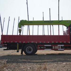 شاحنة رافعة مثبتة على شاحنة نقل ذات سطح مسطح بحمولة ثمانية أطنان وخمسة أقسام - Product Image 6