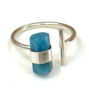 Gema en Bruto de Apatita con Engaste de Plata de Ley 925, Certificado IEC Cristiano, Anillo de Compromiso, Boda o Aniversario de Lujo para Mujer - Product Image 1