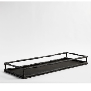 Plateaux de service décoratifs haut de gamme faits à la main en laiton et aluminium, finis pour l'hôtellerie, la maison et la décoration de table - Product Image 3