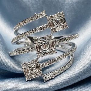 Fabricant direct de Chine et de Hong Kong, triple pavé de diamants naturels en or blanc massif 18 carats, coupe brillante, classique, pour mariage - Product Image 2