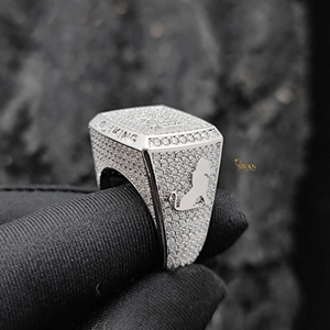 แหวนเพชรโมอิสสีเงิน925สำหรับผู้ชายแหวนสี่เหลี่ยมประดับเพชรแบบกำหนดเองโลโก้ออกแบบได้เครื่องประดับฮิปฮอปเย็นสำหรับผู้ชายแฟชั่น - Product Image 4